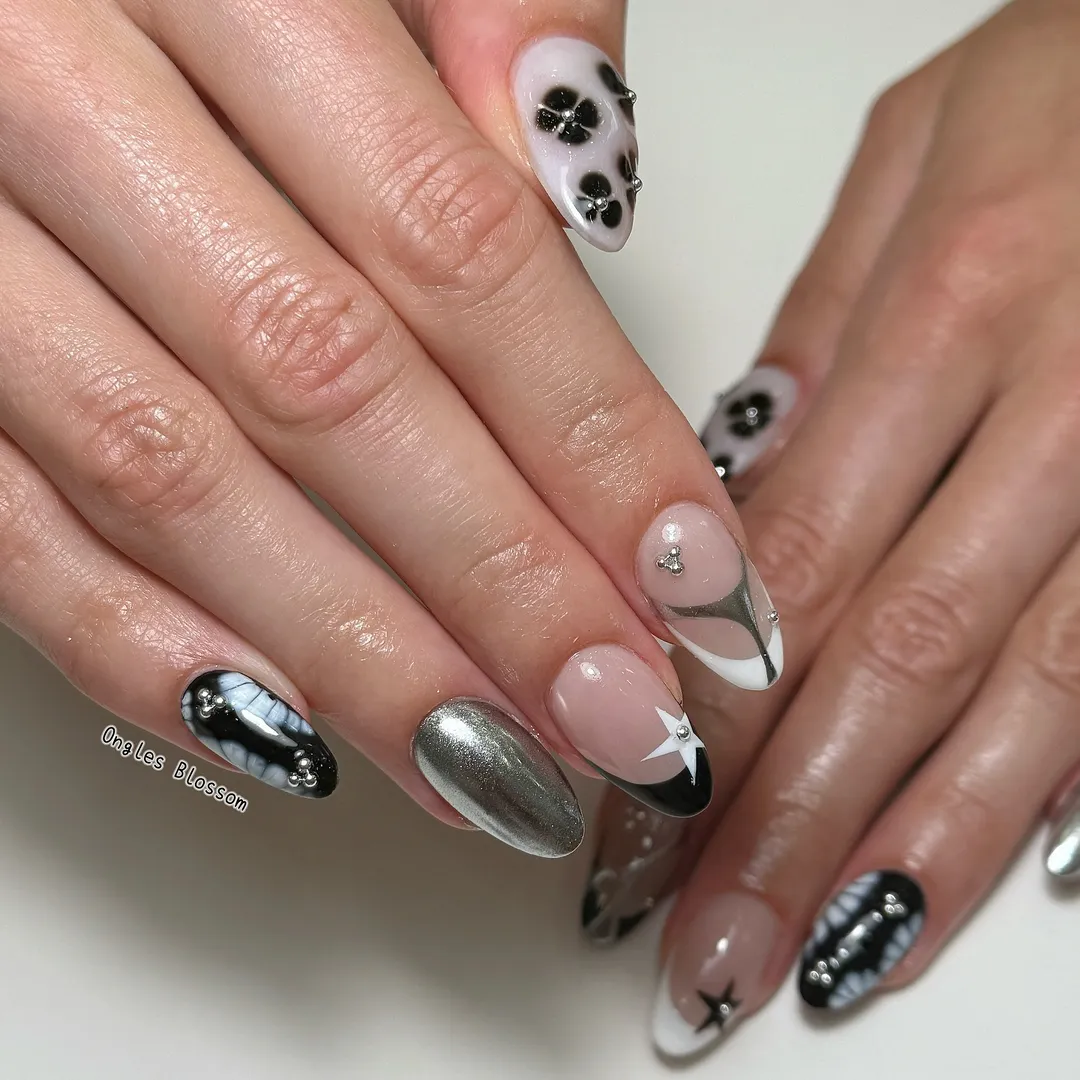 Silver graphic nails by Ongles Blossom